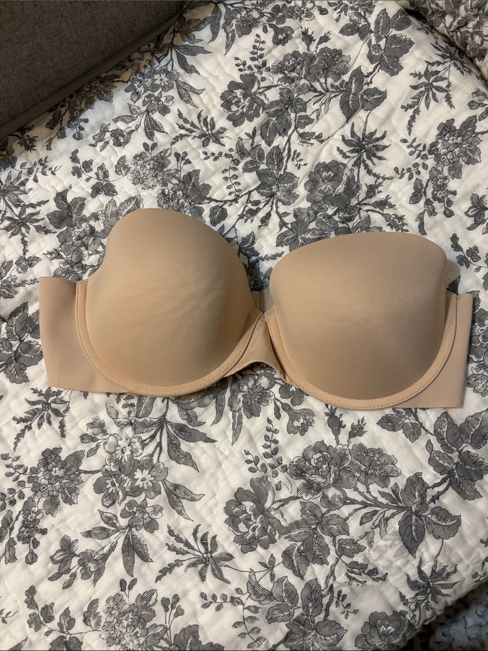 Spanx Strapless Smooth Nude T-Shirt Bra with underwire